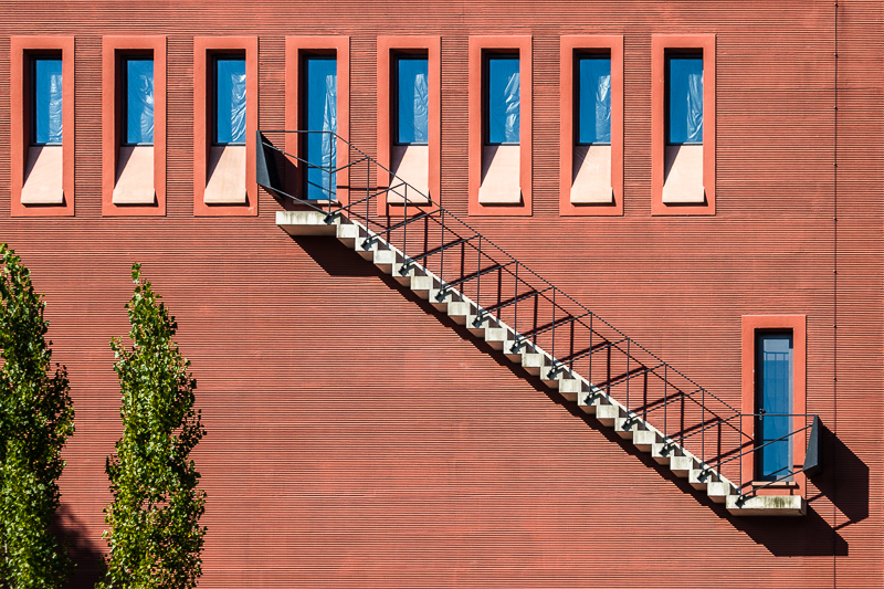 Architektur - Architekturfotografie - Deutschland - Fassade - Frankfurt - Instagram - Portikus - Stadt - Treppe - View von Franco Tessarolo
