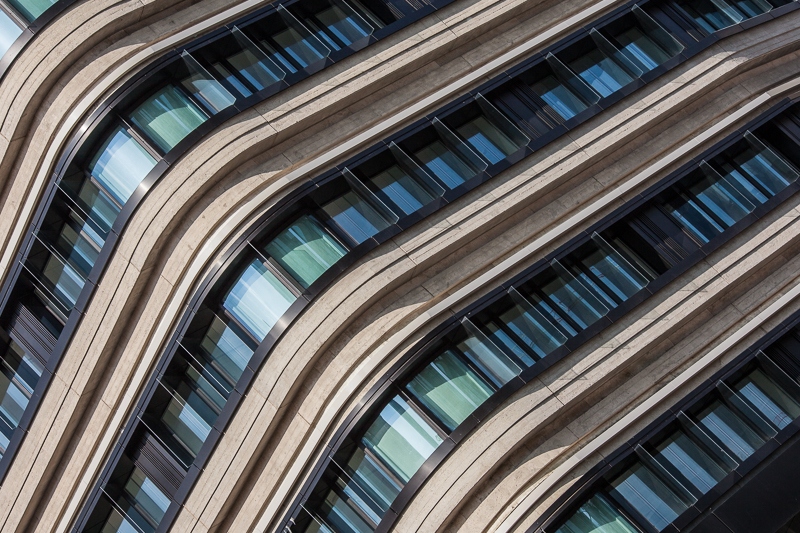 Architektur - Architekturfotografie - Fassade - Italien - Mailand           von Franco Tessarolo