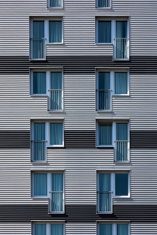 Architektur - Architekturfotografie - Fassade - WU-Wien - Wien - Österreich         von Franco Tessarolo