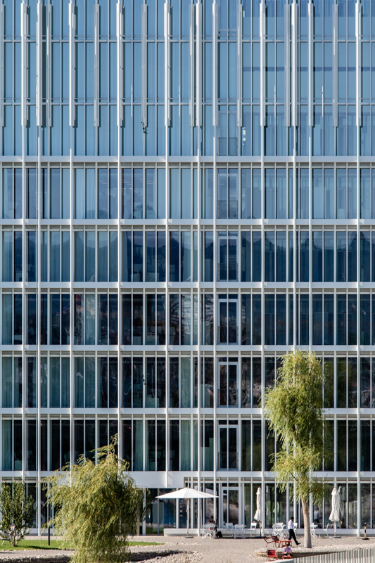 Architektur - Architekturfotografie - Basel - Fassade - Instagram - Novartis         von Franco Tessarolo