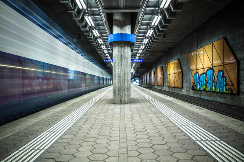 Architektur - Architekturfotografie - Bahnhof - Eisenbahn - Instagram - SBB - Stettbach - Tunnel - View   von Franco Tessarolo