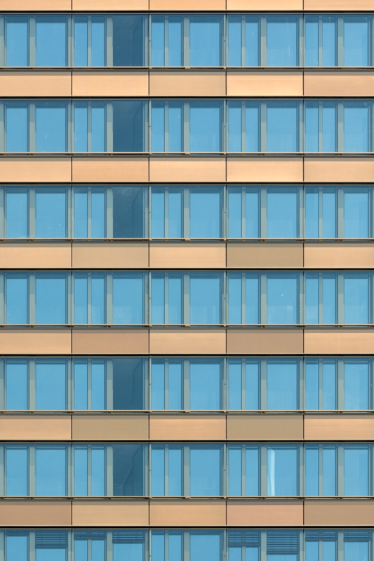 Andreasturm - Architektur - Architekturfotografie - Fassade - Instagram - Oerlikon - Zürich       von Franco Tessarolo