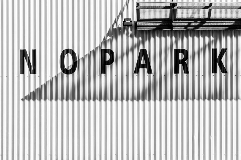 Architektur - Architekturfotografie - Fassade - Instagram - Monochrom - Zürich         von Franco Tessarolo