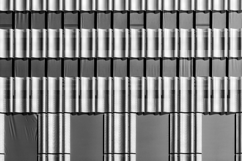 Architektur - Architekturfotografie - Fassade - Instagram - Monochrom - Toni-Areal - Zürich       von Franco Tessarolo