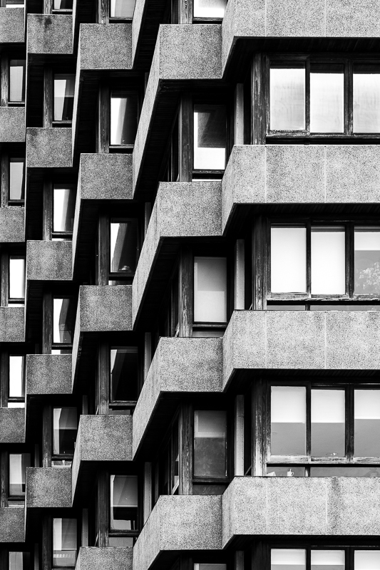 Architektur - Architekturfotografie - Fassade - Monochrom - Spanien - Valencia         von Franco Tessarolo